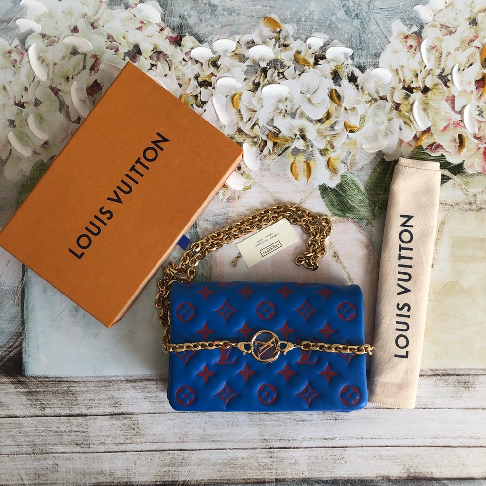 Limited LOUIS VUITTON POCHETTE COUSSIN BLUE CROSSBODY HANDBAG